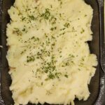 Shepherd's Pie with a dinner roll