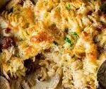 Creamy Baked Pasta with chicken, vegetables & crumbled goat cheese